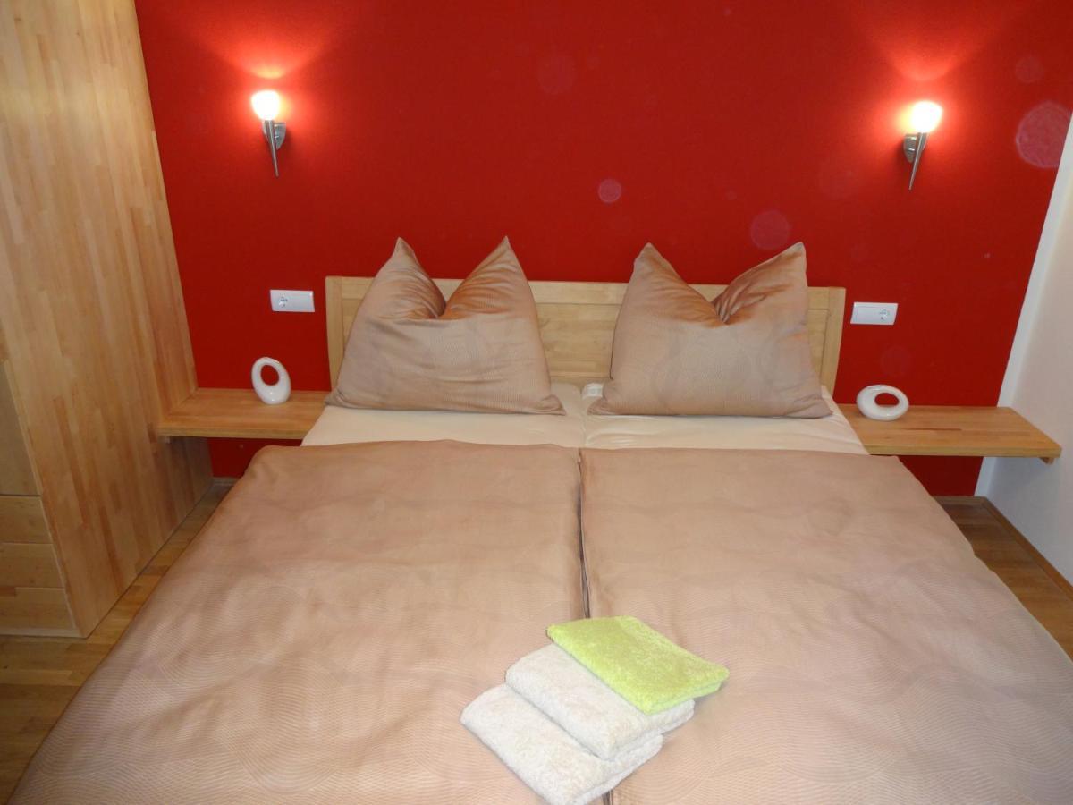 "Nature Erleben" Appartement & Komfortzimmer Фельден-ам-Вертерзе Екстер'єр фото